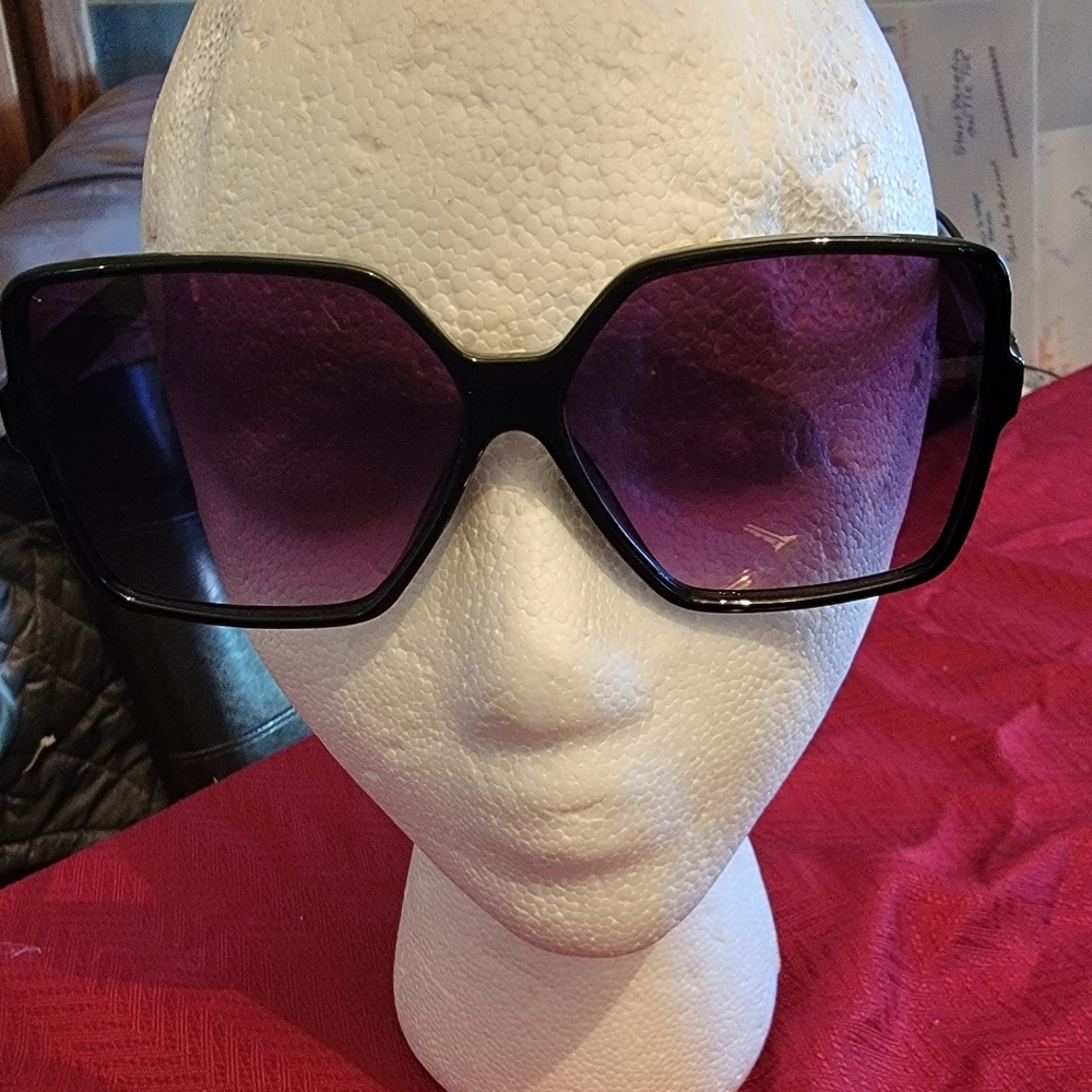 Black sunglasses